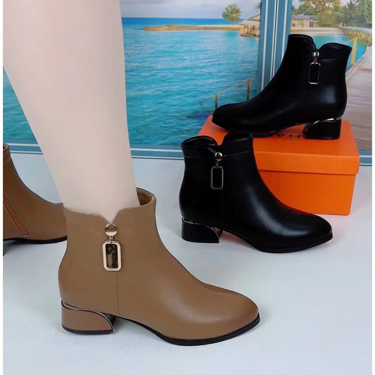 2024新款加绒2公分舒适百搭显瘦秋冬短靴女妈妈款3552女士圆头