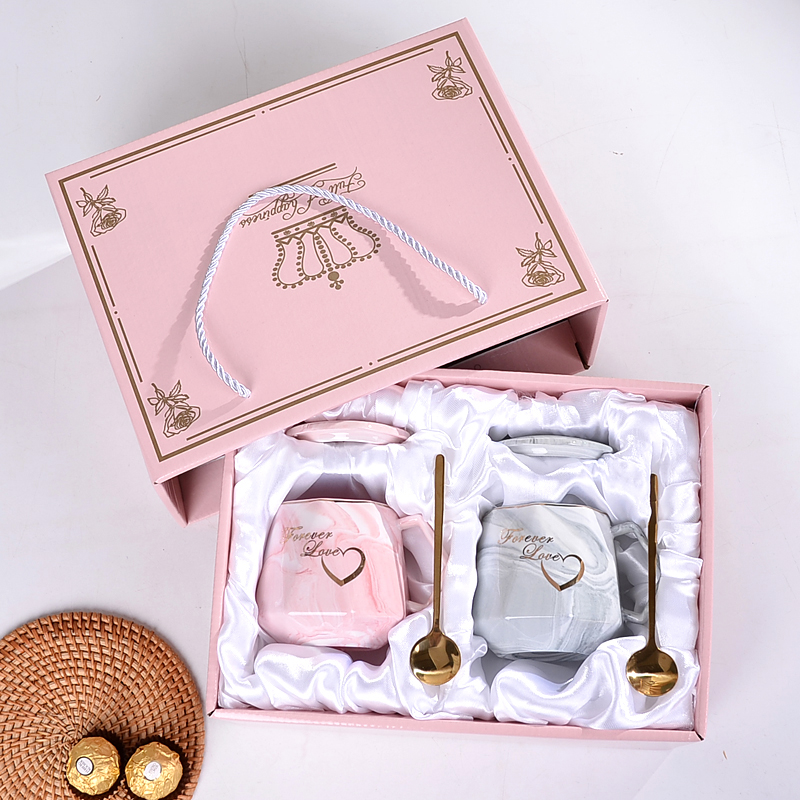 马克杯带盖勺简约少女可爱陶瓷创意情侣款水杯可定制咖啡杯小礼品