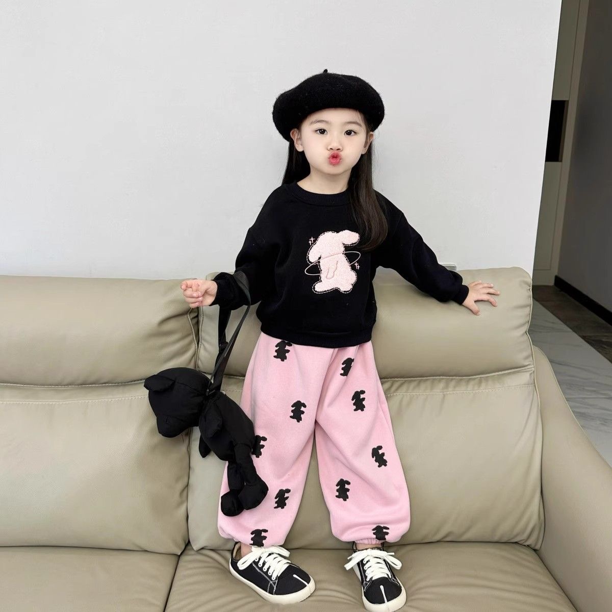 【爆款推荐】女童秋季套装中小童洋气卡通清新卫衣时尚束脚裤两件套