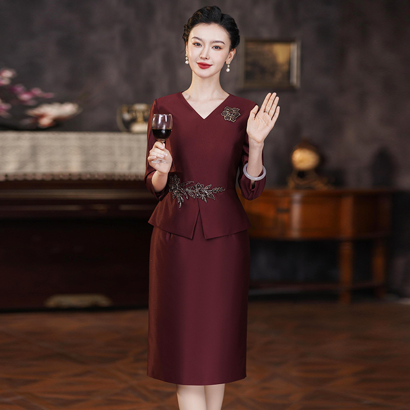 喜婆婆喜妈妈婚宴春装V领假两件连衣裙结婚小个子丈母娘衣服高贵