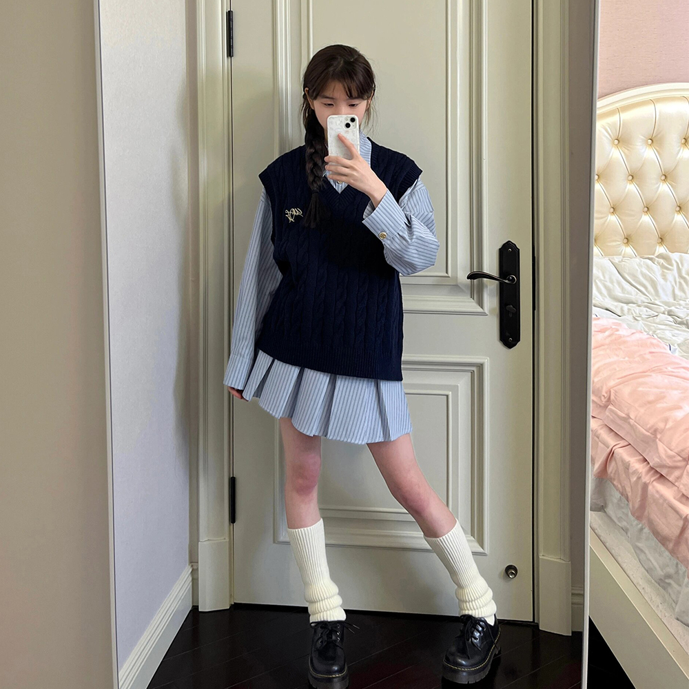 衬衫连衣裙马甲针织衫秋冬季新款韩系时尚学院风短款裙子两件套装