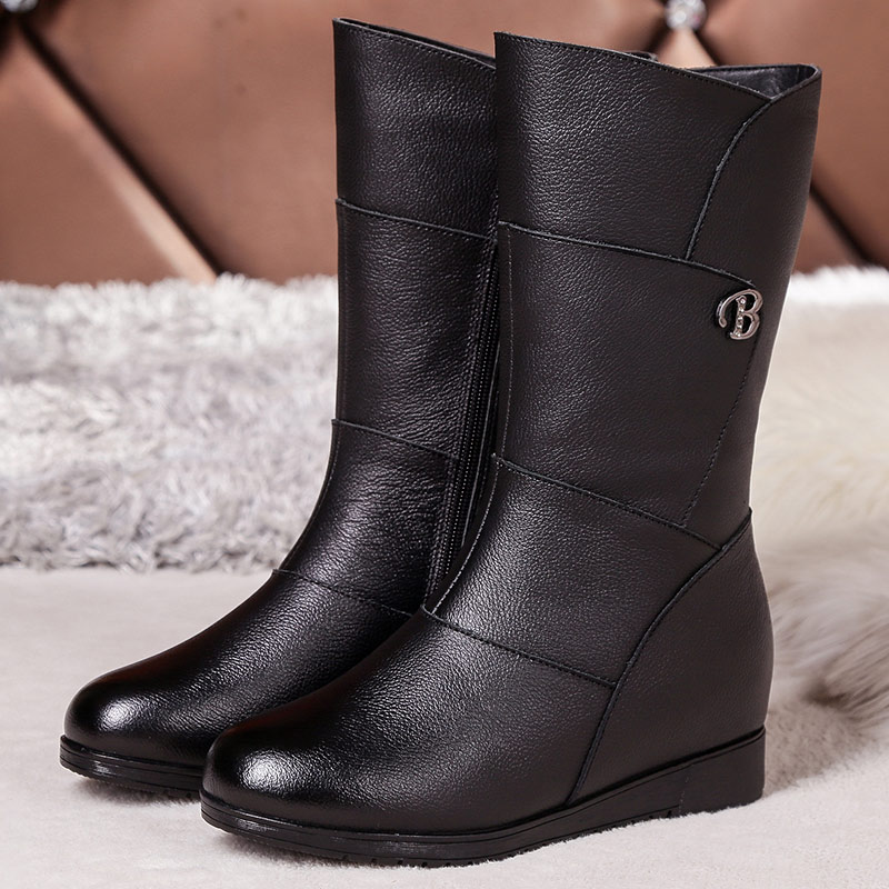 中筒靴女秋冬坡跟平底真皮靴子加绒棉鞋中老年妈妈长靴内增高女靴