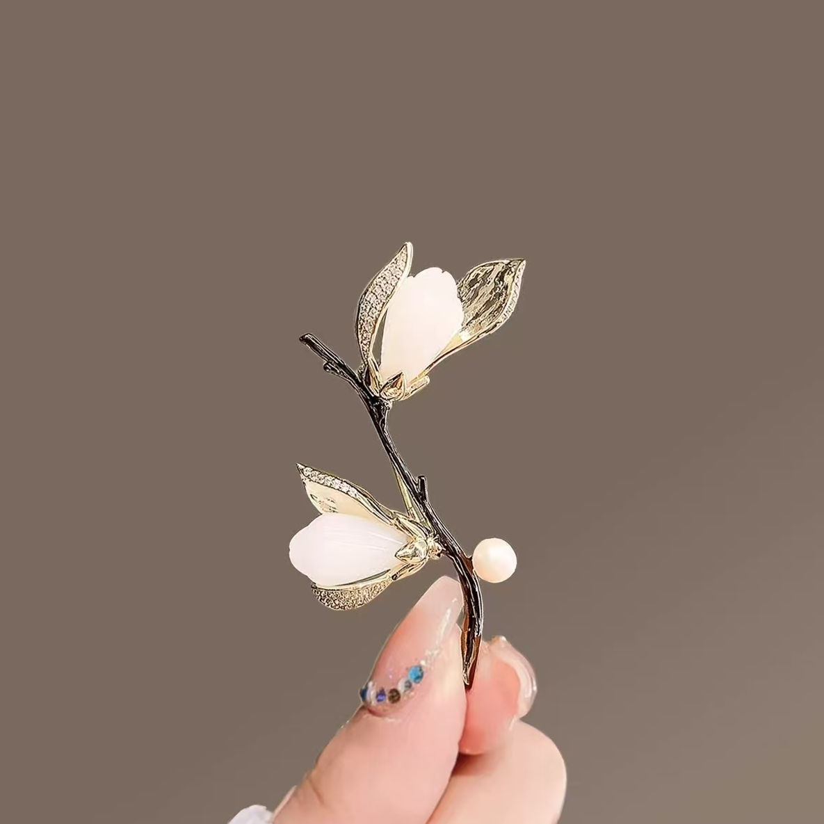 合金胸针 玉兰花胸针高档女胸花秋冬设计感小众奢华胸针衣服配饰