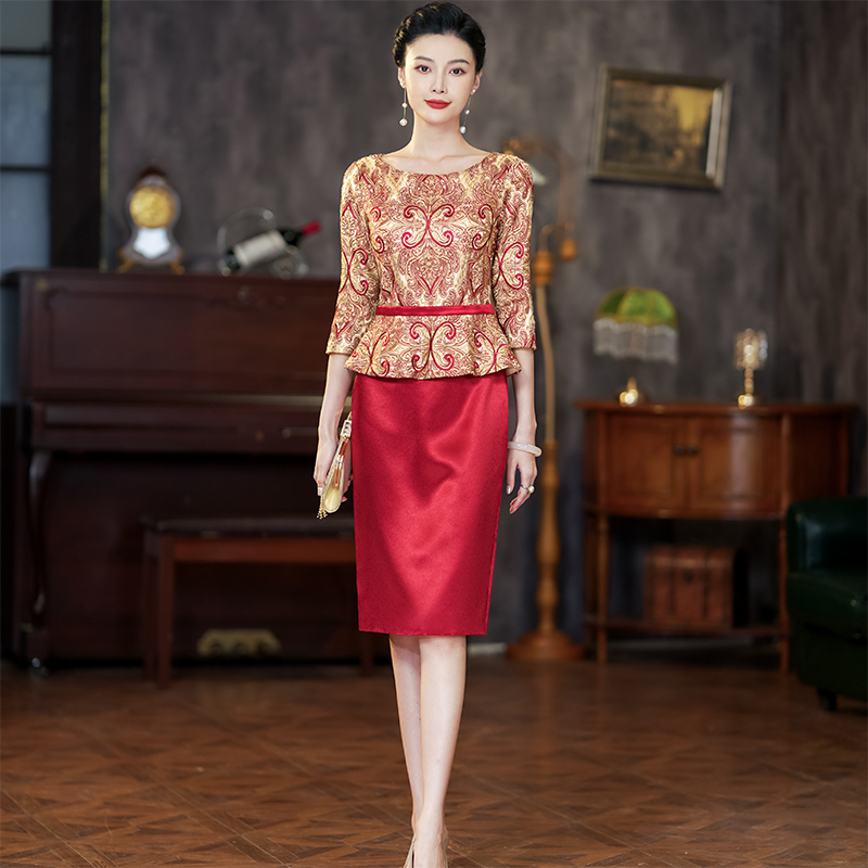 高端大气喜婆婆婚礼装2025新款矮个子连衣裙高贵酒红色妈妈婚宴装