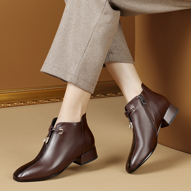 小羊皮方头短靴女新款秋冬季单靴中跟及踝靴子真皮加绒女鞋马丁靴