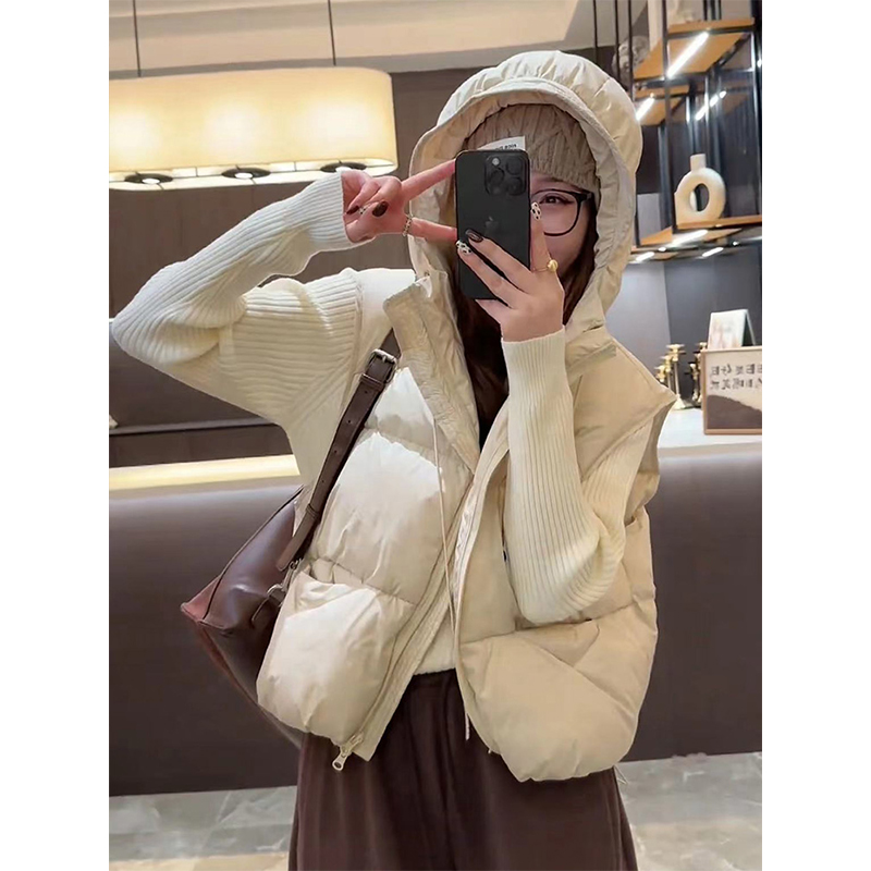 2025欧美秋冬季新款白鸭绒马甲女小个子连帽宽松短款泡芙背心