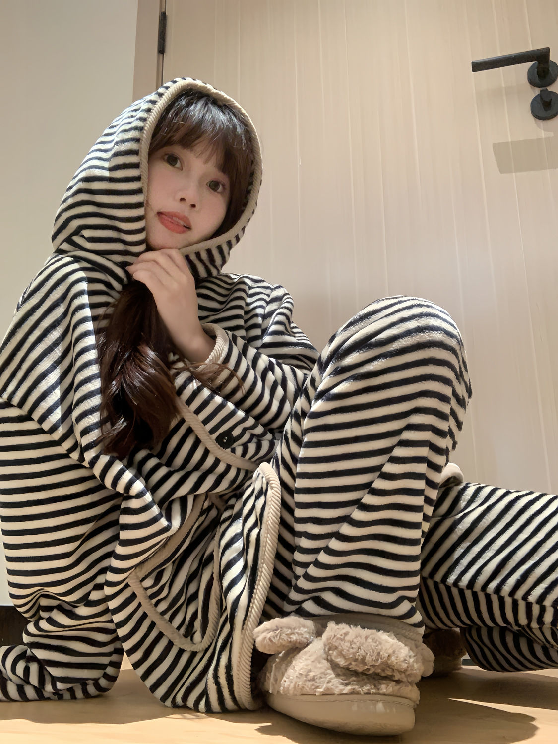 韩系高级时尚法兰绒睡衣连帽女冬季新款毛绒大码可外穿家居服套装