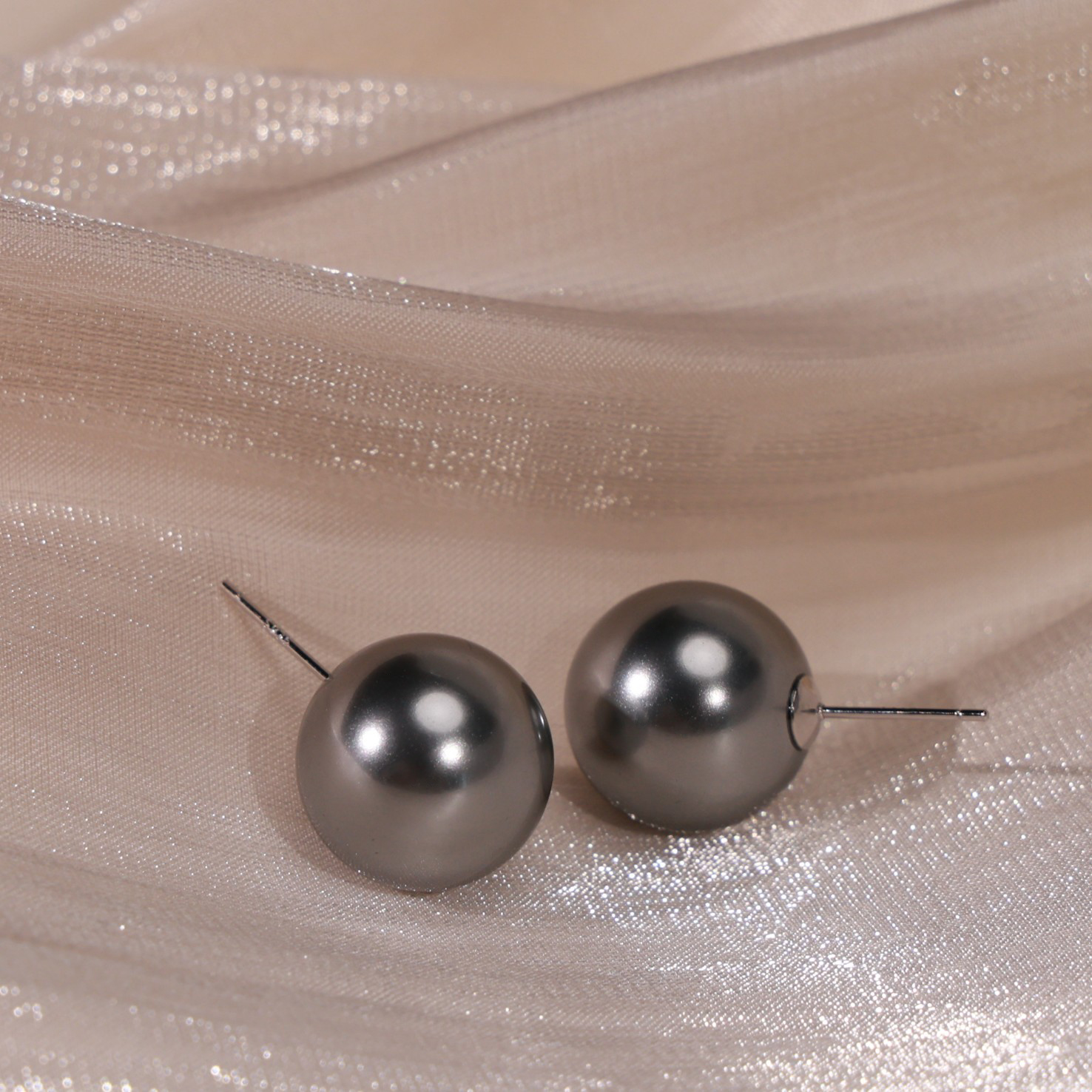 丽沁 925银耳饰 强光正圆耳环灰色珠珠耳钉高级感女法式经典轻奢