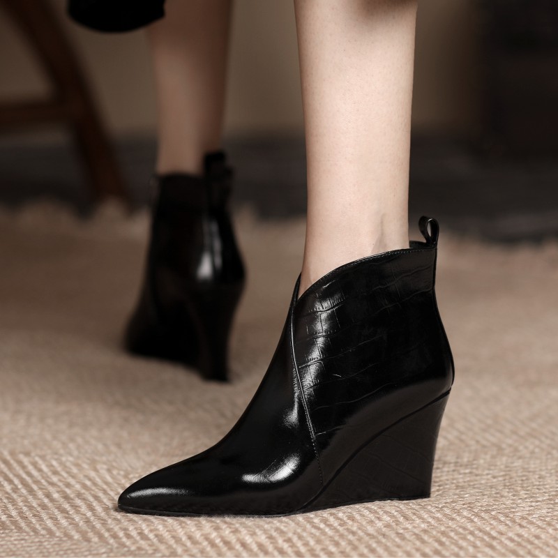 气质短靴女真皮女靴2025年新款坡跟尖头秋冬高跟洋气小短靴爆款