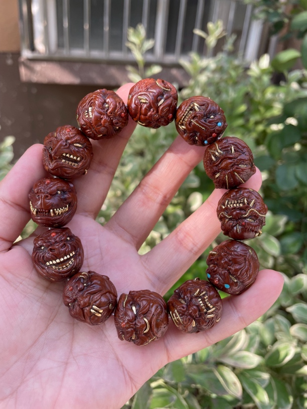 紫金鼠雕刻镶嵌十二生肖恶僧21+（颗颗不同）