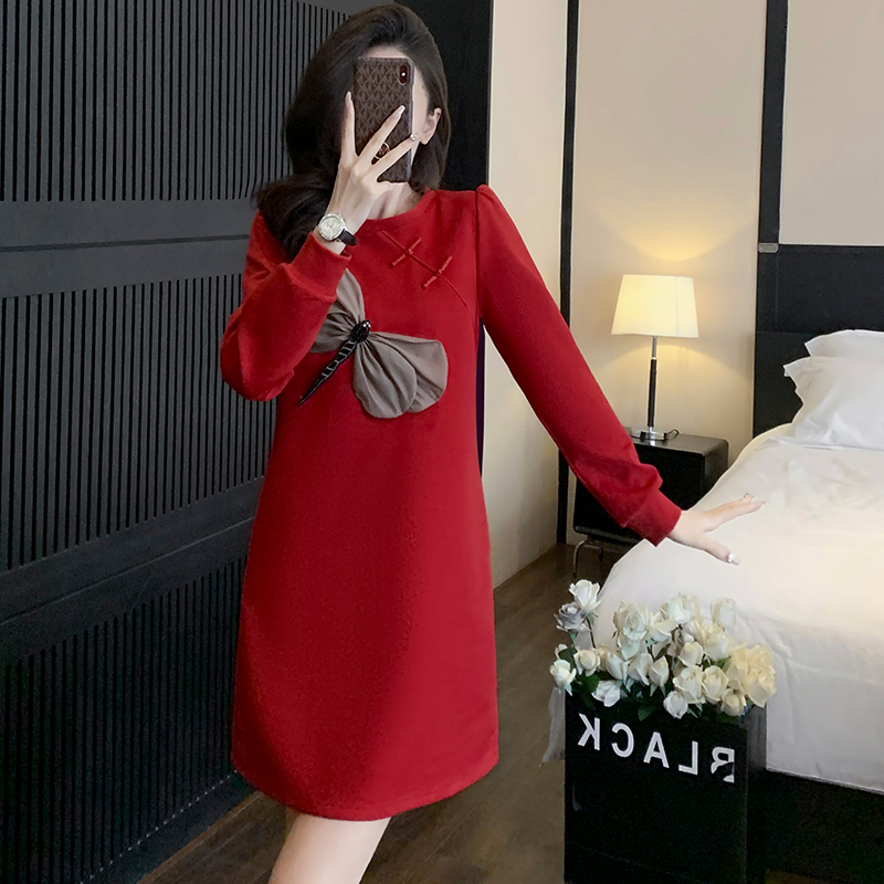 今年流行新中式国风老钱风红色盘扣改良加绒打底连衣裙子女秋冬季