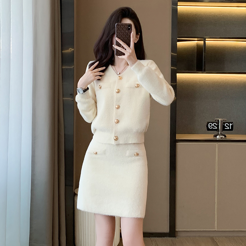 法式小香风洋气套装裙秋冬温柔甜美长袖针织开衫毛衣两件套半身裙