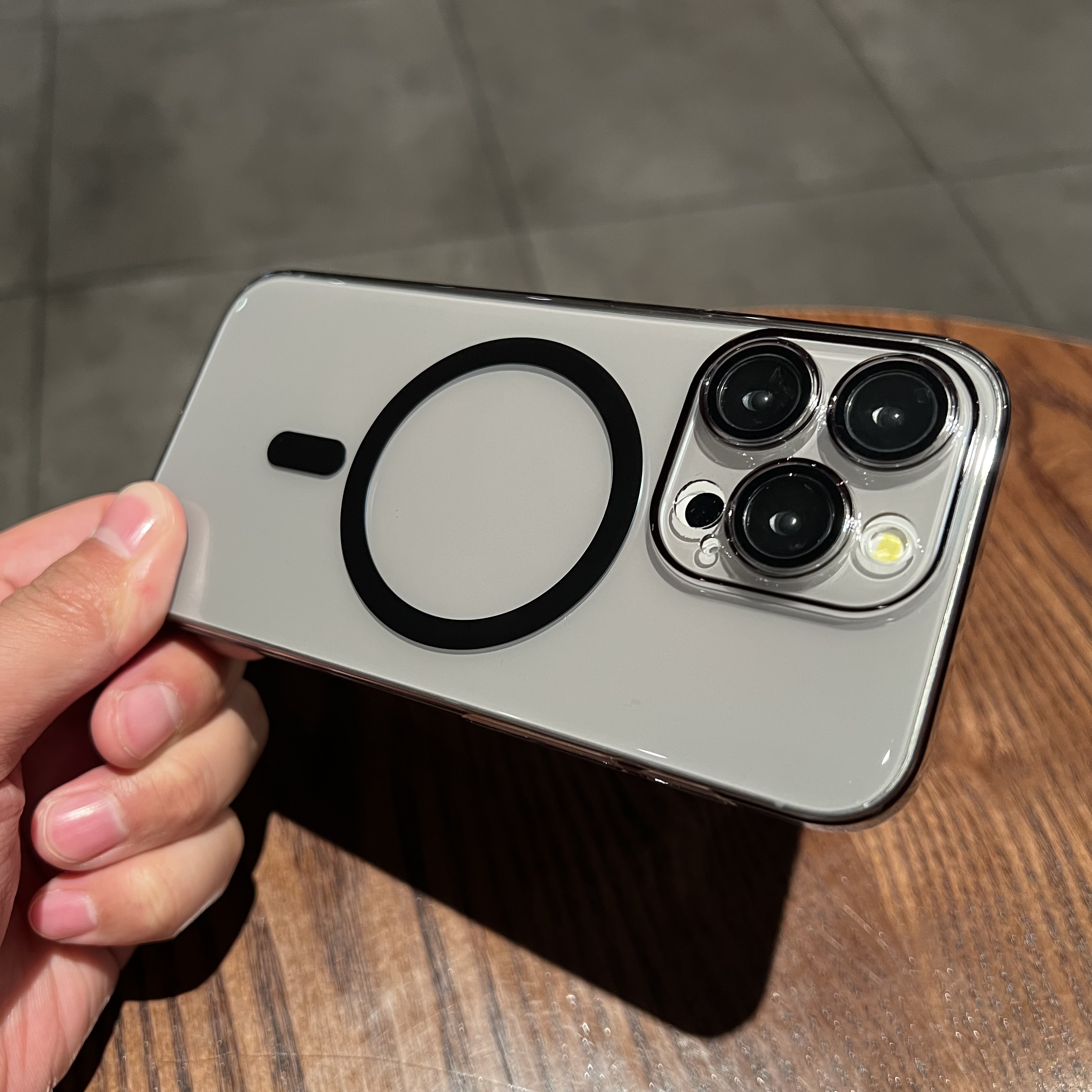 不发黄超薄磁吸适用苹果15promax手机壳iphone14plus/13pro全包17