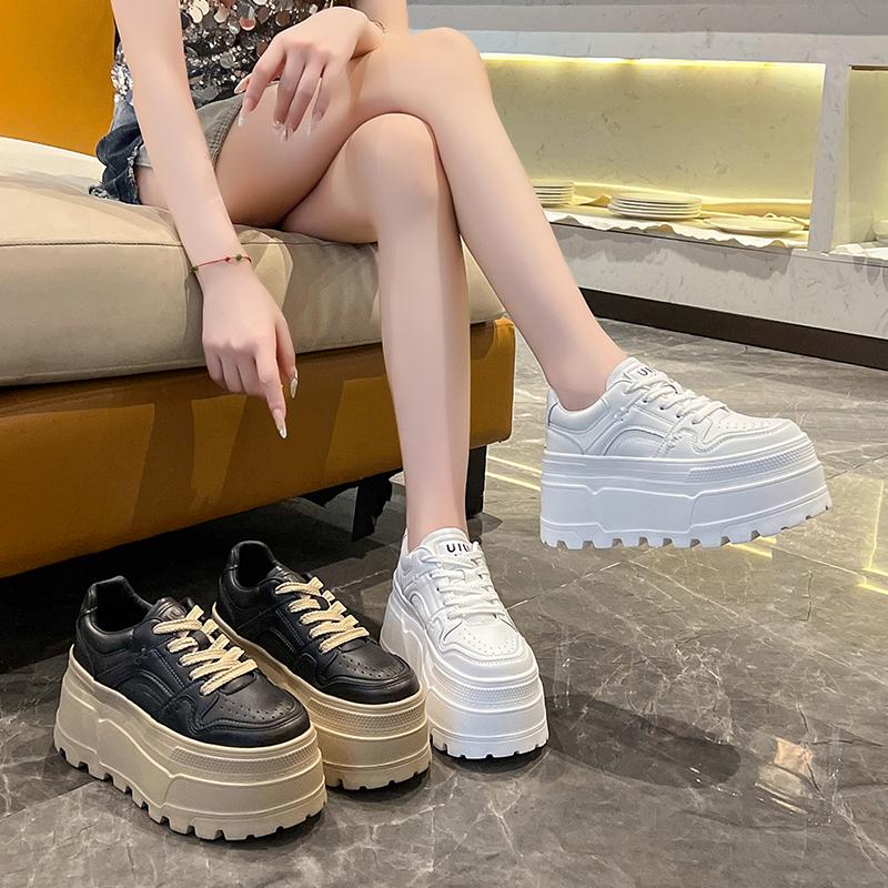 厚底小白鞋配裙子2025秋季新款小个子增高松糕鞋轻便休闲运动板鞋