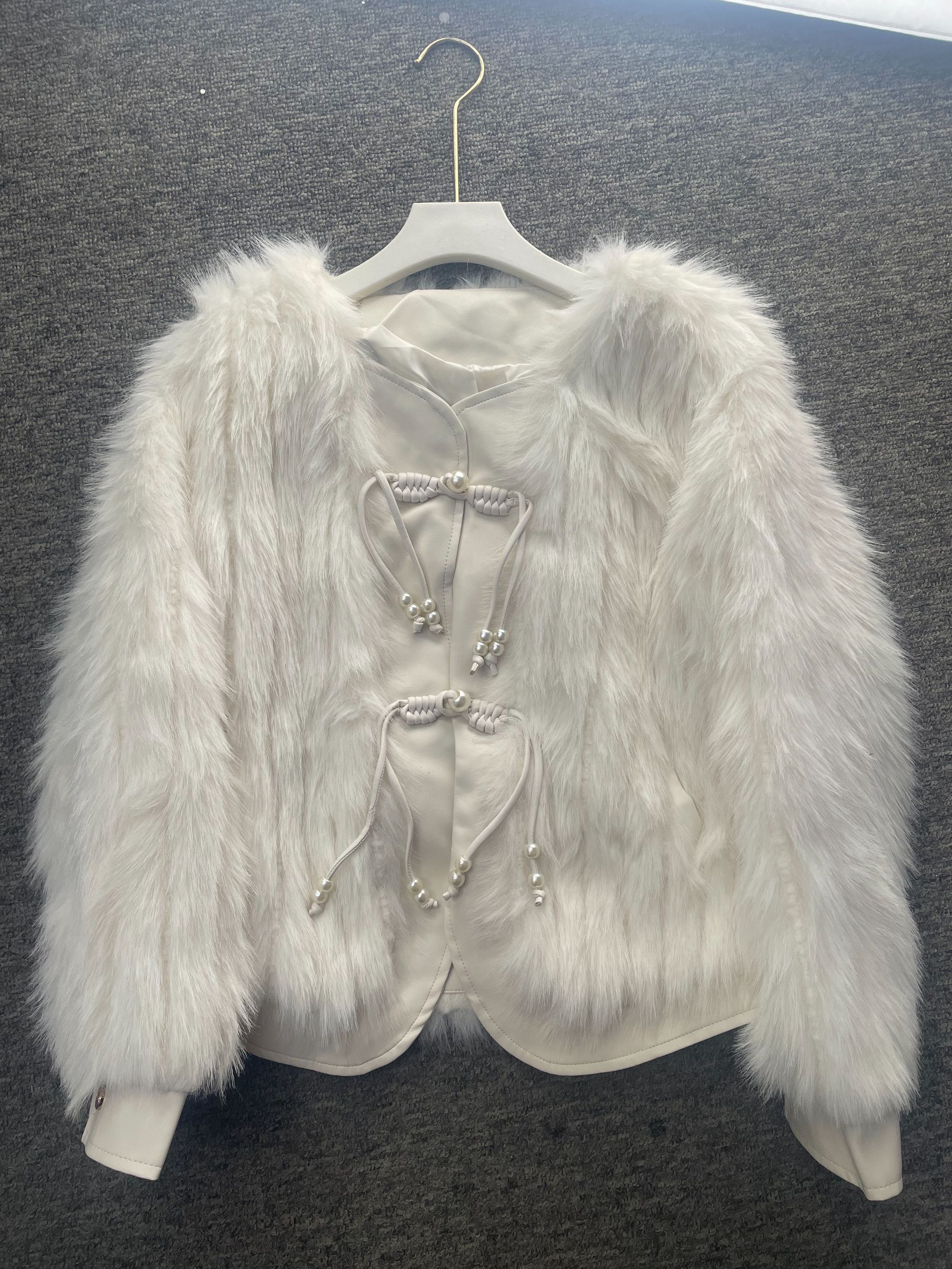 气质温柔软糯毛毛女士冬季外套圆领优雅拼接盘扣轻奢上衣#23352