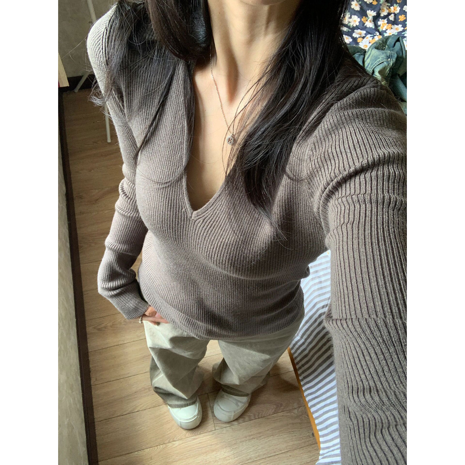 【现货】辣妹V领针织衫女秋冬显瘦收腰紧身正肩长袖上衣E1-14