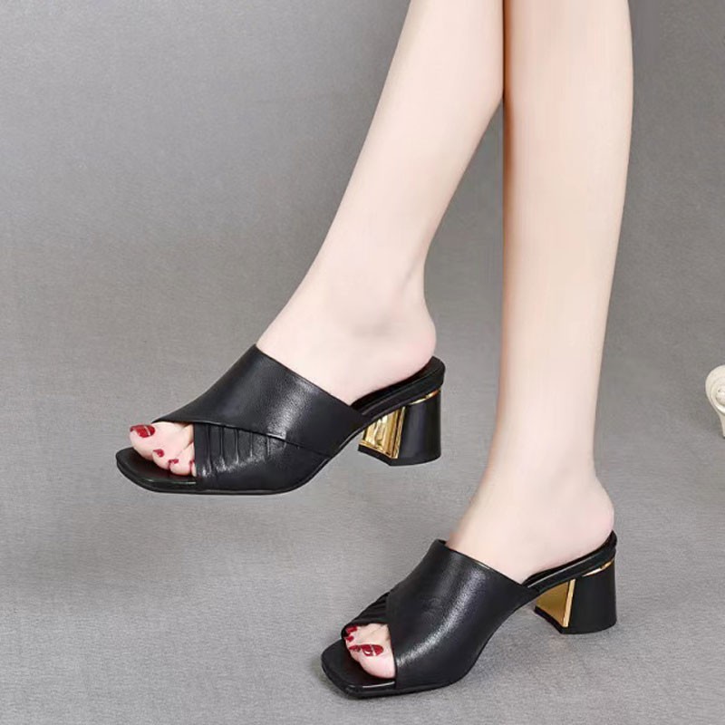 拖鞋女外穿2024夏新款粗跟软皮妈妈凉拖鞋时尚鱼嘴大码一字拖鞋女
