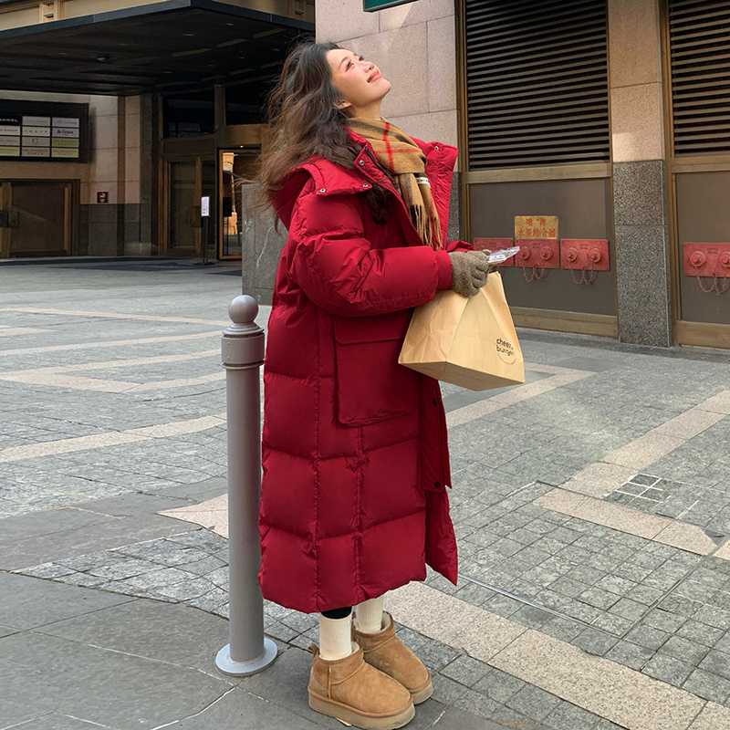 高级感炸街中长款中戏红色羽绒服女冬季新款加厚保暖90羽绒服女款
