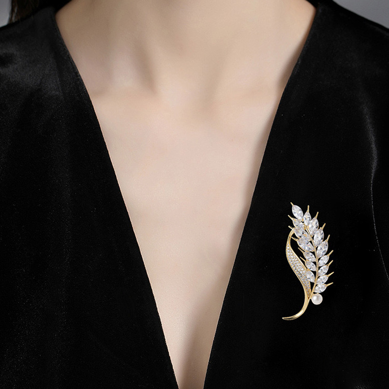 锌合金合成锆石胸针 羽毛麦穗胸针素款百搭款高档哥特风胸花219