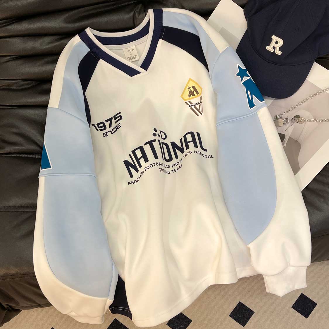 大码V领卫衣ins秋冬美式复古男女打底通勤百搭上衣显瘦慵懒风情侣