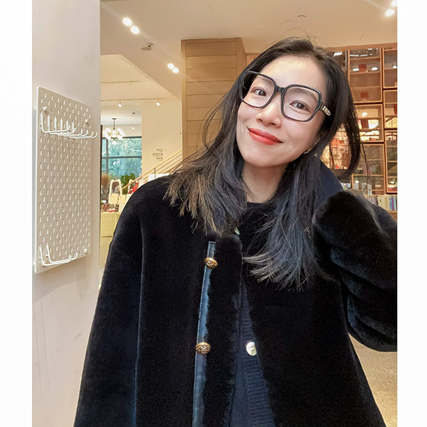 【Rumi精选】“黑丝绒”皮毛一体大衣 百搭轻奢保暖羊毛外套女4207wt