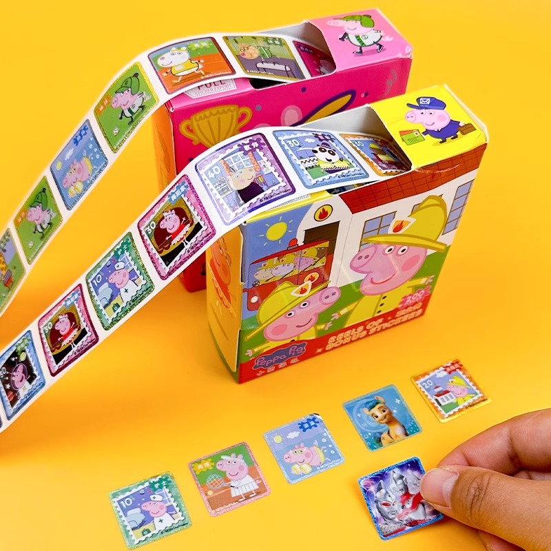 小猪佩奇卷卷贴纸儿童粘贴画小公主宝宝奖励粘贴纸套装玩具奥特曼