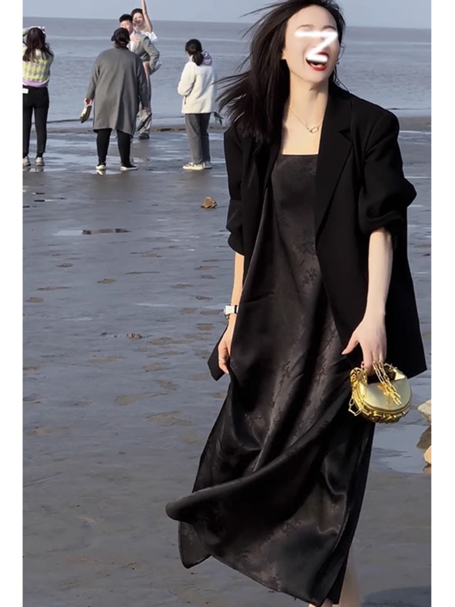 大码轻奢夏季胖mm高级感显瘦西装春游外套吊带洋气连衣裙两件套装