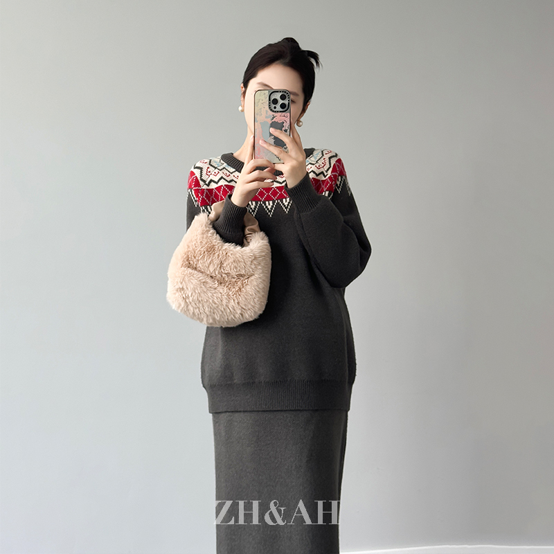 ZH&AH【菱格艺术】秋冬新款时尚气质百搭纤绒纱氛围感毛衣套装裙