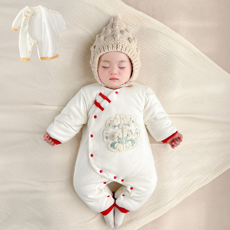 新生儿中国风满月婴儿棉衣服冬季加厚宝宝连体衣百天服拜年服爬服