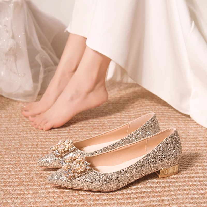 高级感订婚鞋女孕妇平底新娘鞋水晶鞋秀禾婚纱两穿粗跟不累脚单鞋