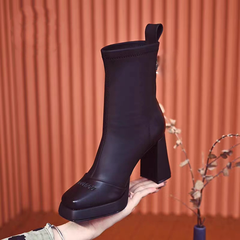 粗跟小香风厚底短靴女马丁2024新款法式方头高跟超火高跟短靴