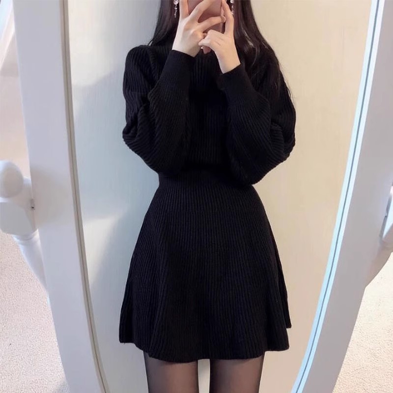 小香风针织连衣裙女秋冬2025新款复古遮肉显瘦小个子打底裙毛衣裙