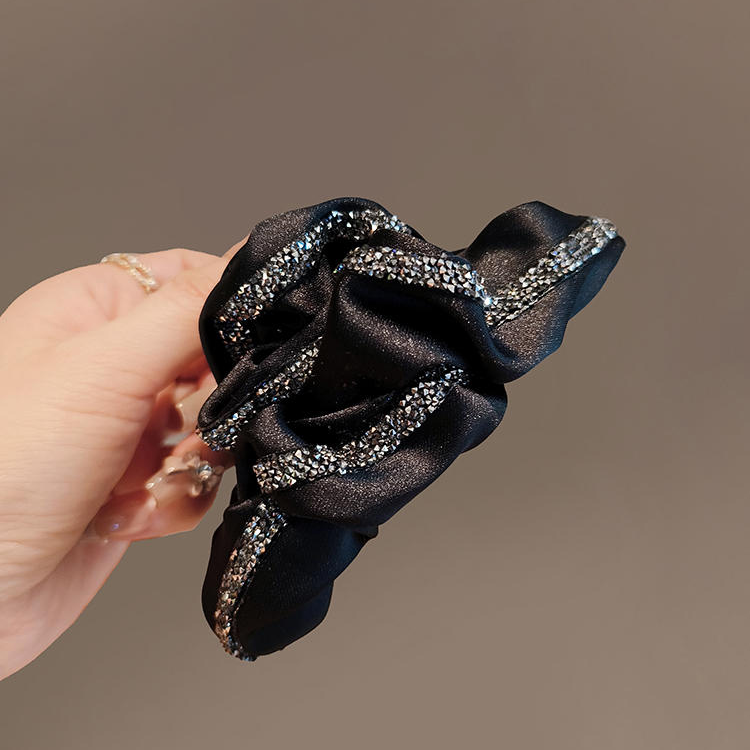 新款气质创意设计感碎钻鲨鱼夹黑色高档布艺后脑勺抓夹发夹发饰女