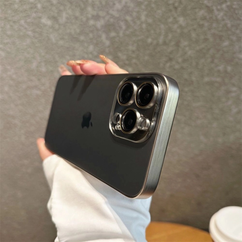 钛金拉丝适用苹果15promax手机壳磨砂iPhone14/13/12电镀镜头膜11