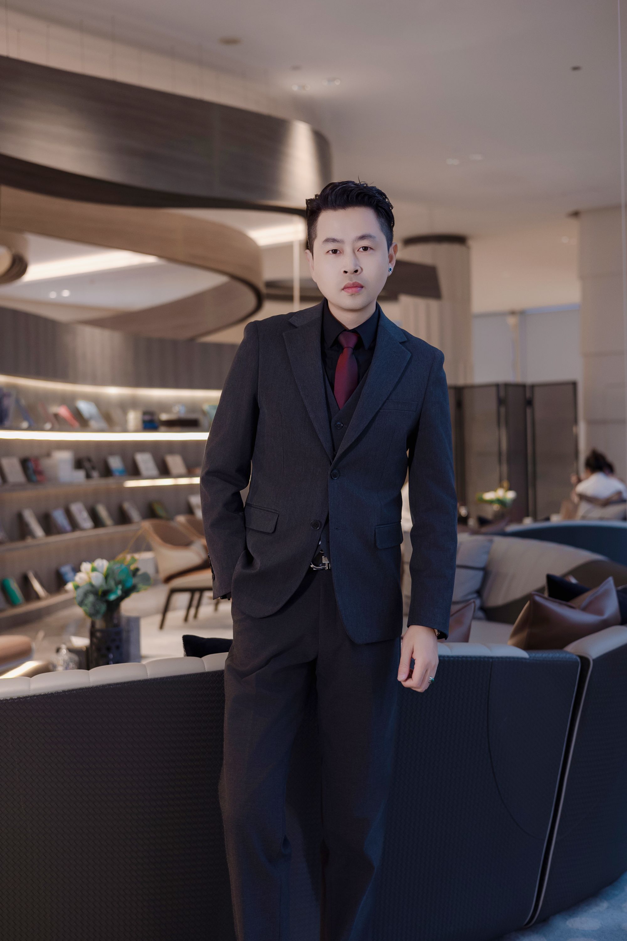 正品罗玛卡丹 男婚礼西服修身伴郎西服工作休闲西装平驳领三件套