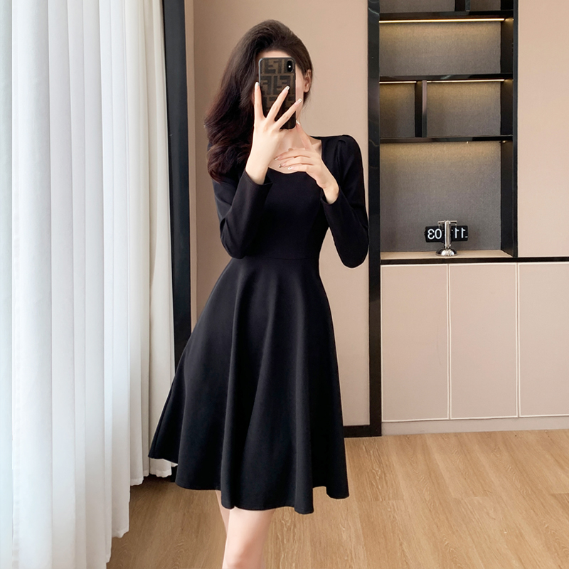 高档女装春季连衣裙气质高级感收腰显瘦法式赫本风豪华上档次黑裙