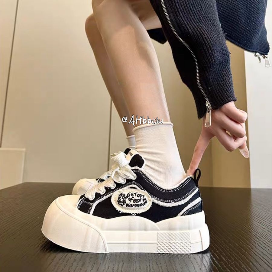 网红云朵鞋女2024夏季新款厚底圆头小众设计小香风帆布鞋休闲板鞋