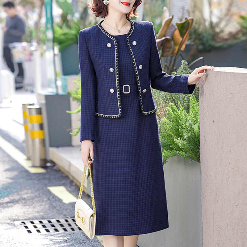 妈妈秋装2025新款小香风连衣裙气质两件套上衣中老年女装西装外套