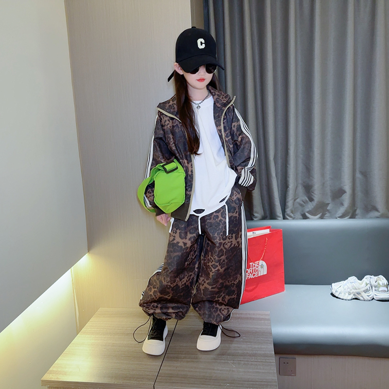 女童运动套装外套裤子两件套2025洋气时髦春秋休闲装新款潮酷穿搭