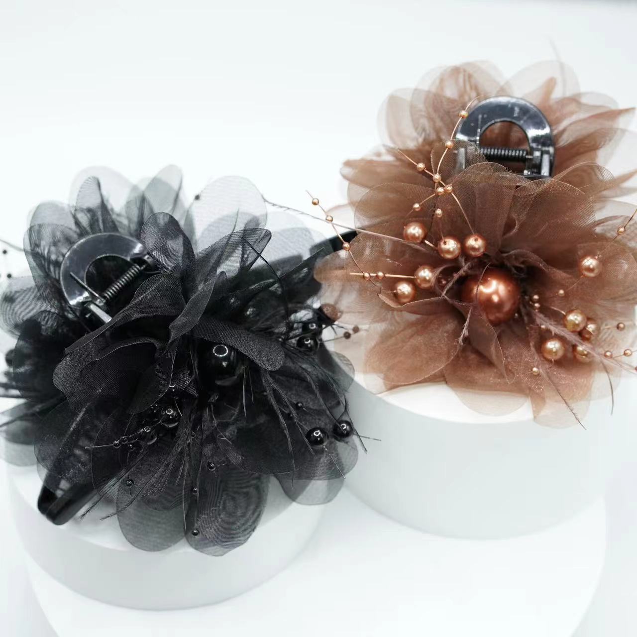 诗泊雅气质百搭超仙甜美小众设计鲨鱼夹手工原创黑色时尚珠珠发饰