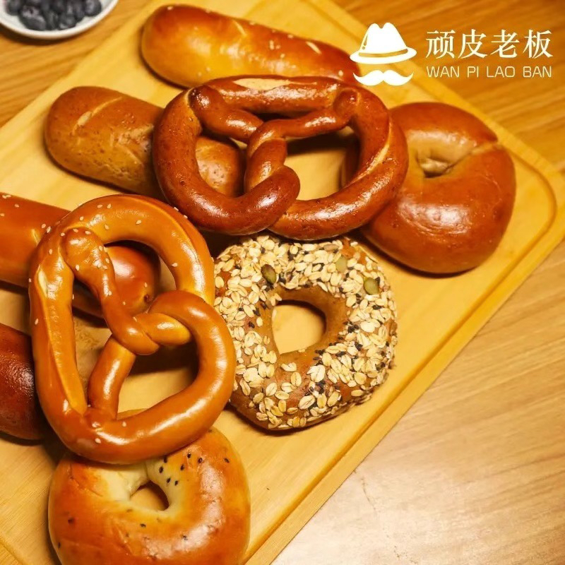 顽皮老板碱水面包健康零食早餐面包无蔗糖无油咸味健康低脂饱腹