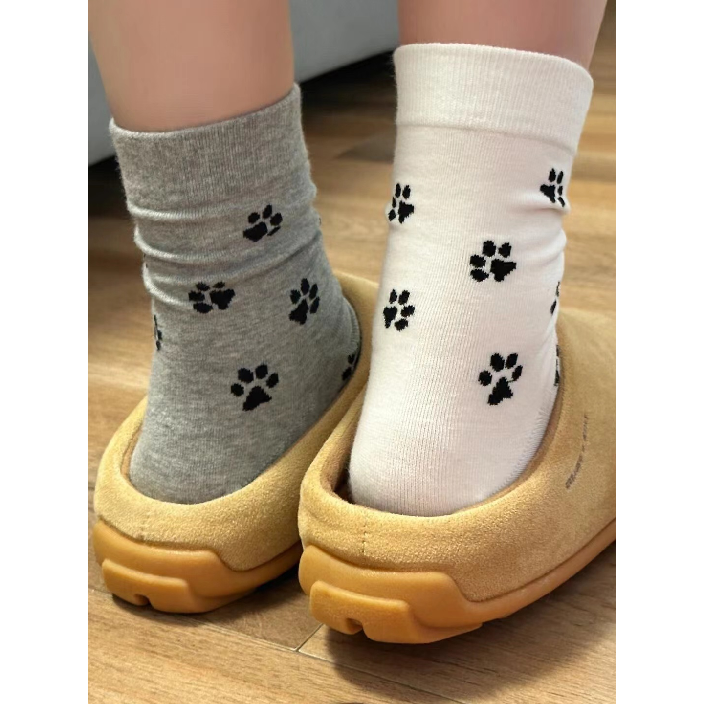 袜子女韩系ins时尚设计小狗爪印中筒袜春秋学院风可爱个性潮流yj