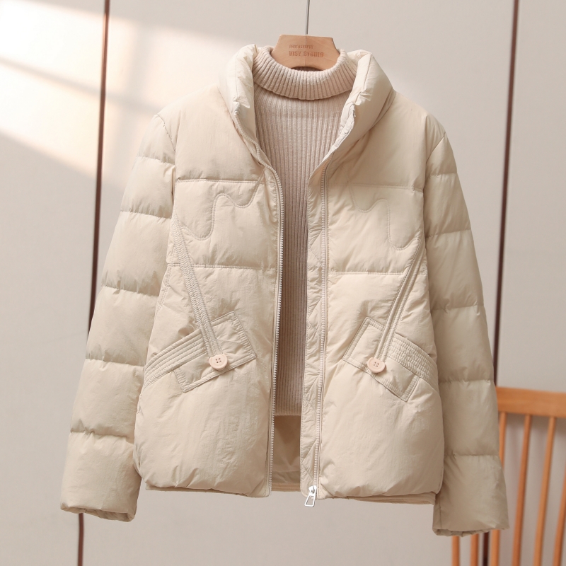 白鸭绒羽绒服女短款2025年冬季新款时尚气质小个子显瘦保暖外套潮
