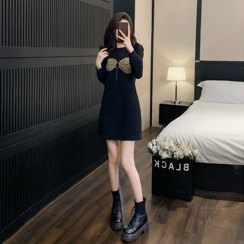 黑色长袖连衣裙女秋冬显瘦高级感小个子赫本风小黑裙约会气质裙子