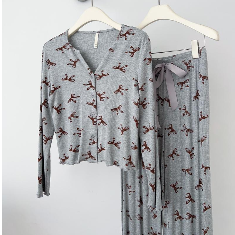 代尔睡衣女春秋新款家居服蝴蝶印花V领长袖长裤高级感两件套装