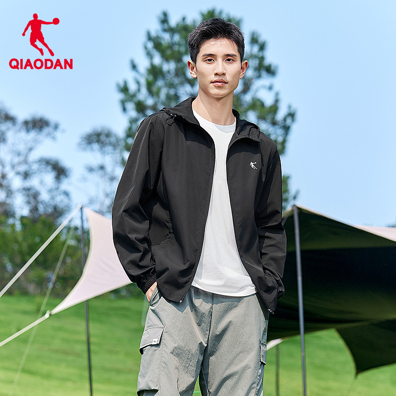 中国乔丹户外梭织风衣2025运动男士单层防风骑行垂钓连帽夹克外套