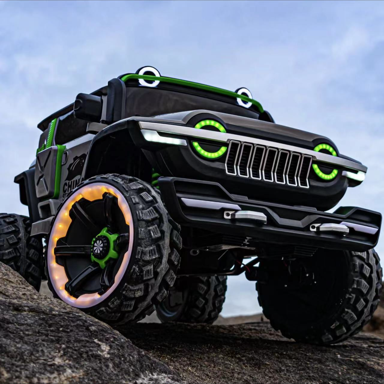 【大款300】儿童运动四轮越野车宝宝遥控玩具可坐大人童车坦克300