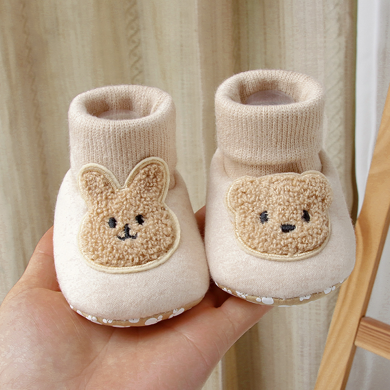 宝宝单鞋春秋软底可爱婴儿防滑室内抱抱鞋袜中筒不掉可爱小熊鞋袜