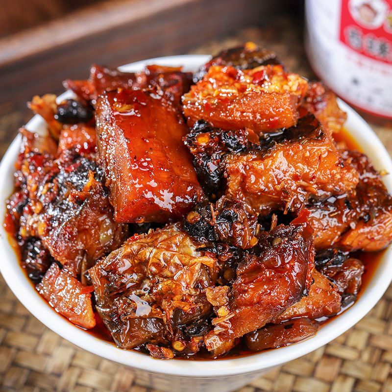 香辣鱼排罐装即食熏鱼腊鱼下饭菜湖南特产鱼尾鱼块瓶装腊鲤鱼