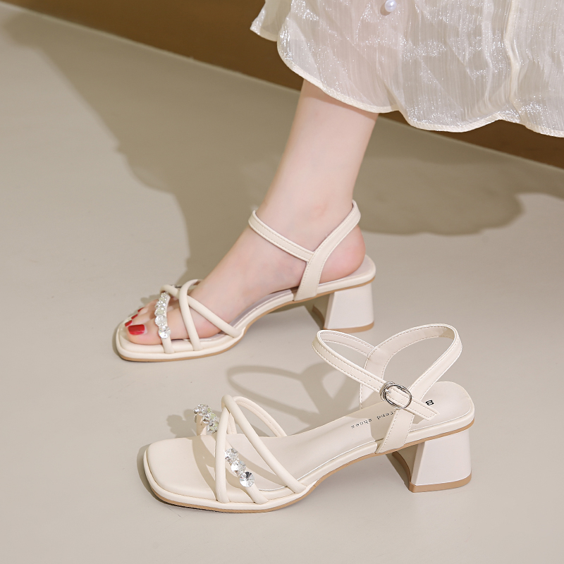 高跟鞋2025新款夏季配裙子仙女风法式气质水钻粗跟一字带女士凉鞋